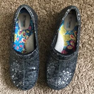 softwalk meredith nurse shoe